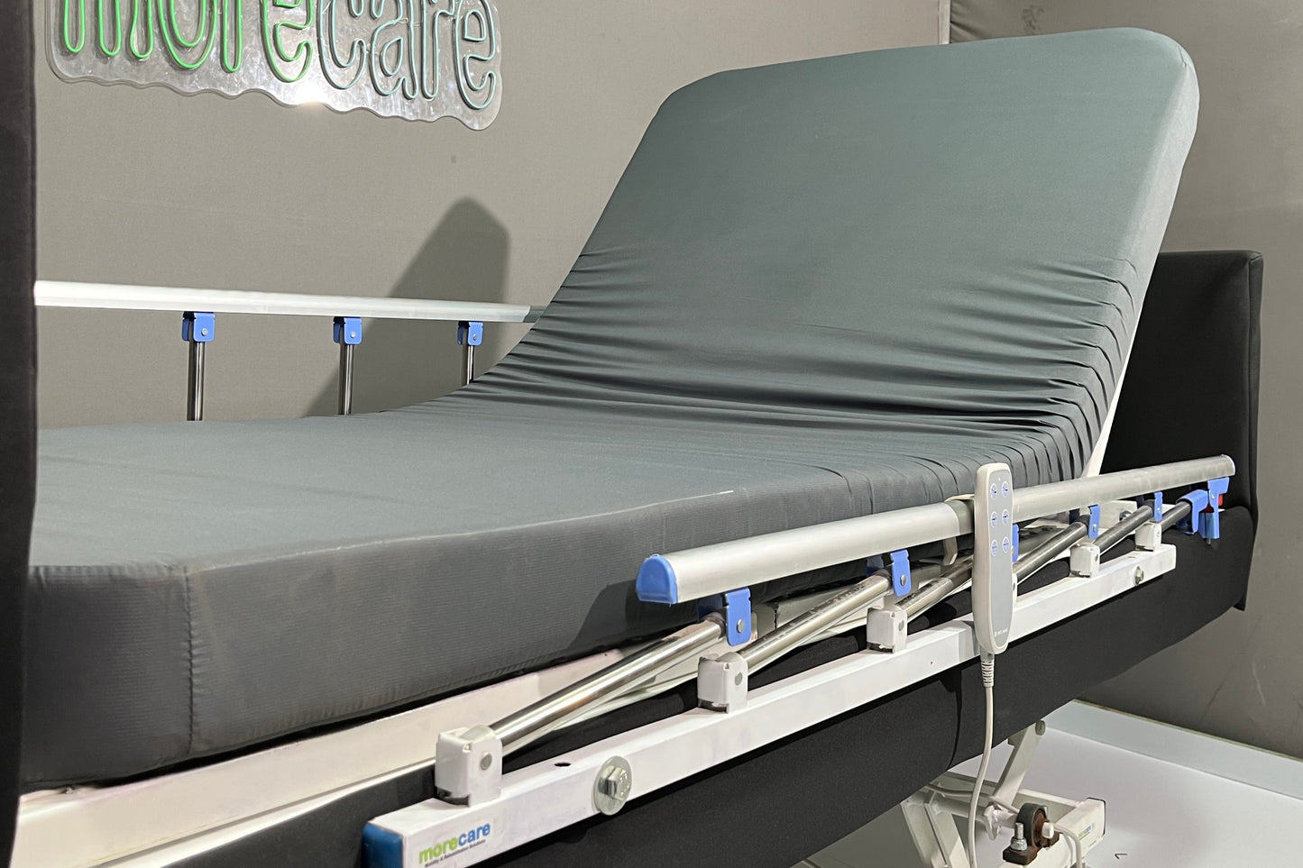 Electric Adjustable Hi Low Full Fowler Patient Bed ( Iris )