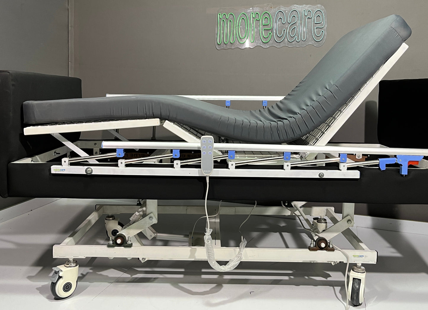 Electric Adjustable Hi Low Full Fowler Patient Bed ( Iris )