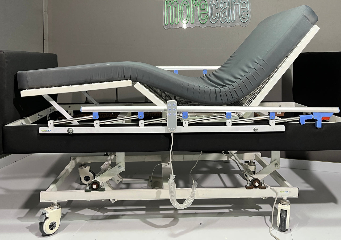 Electric Adjustable Hi Low Full Fowler Patient Bed ( Iris )