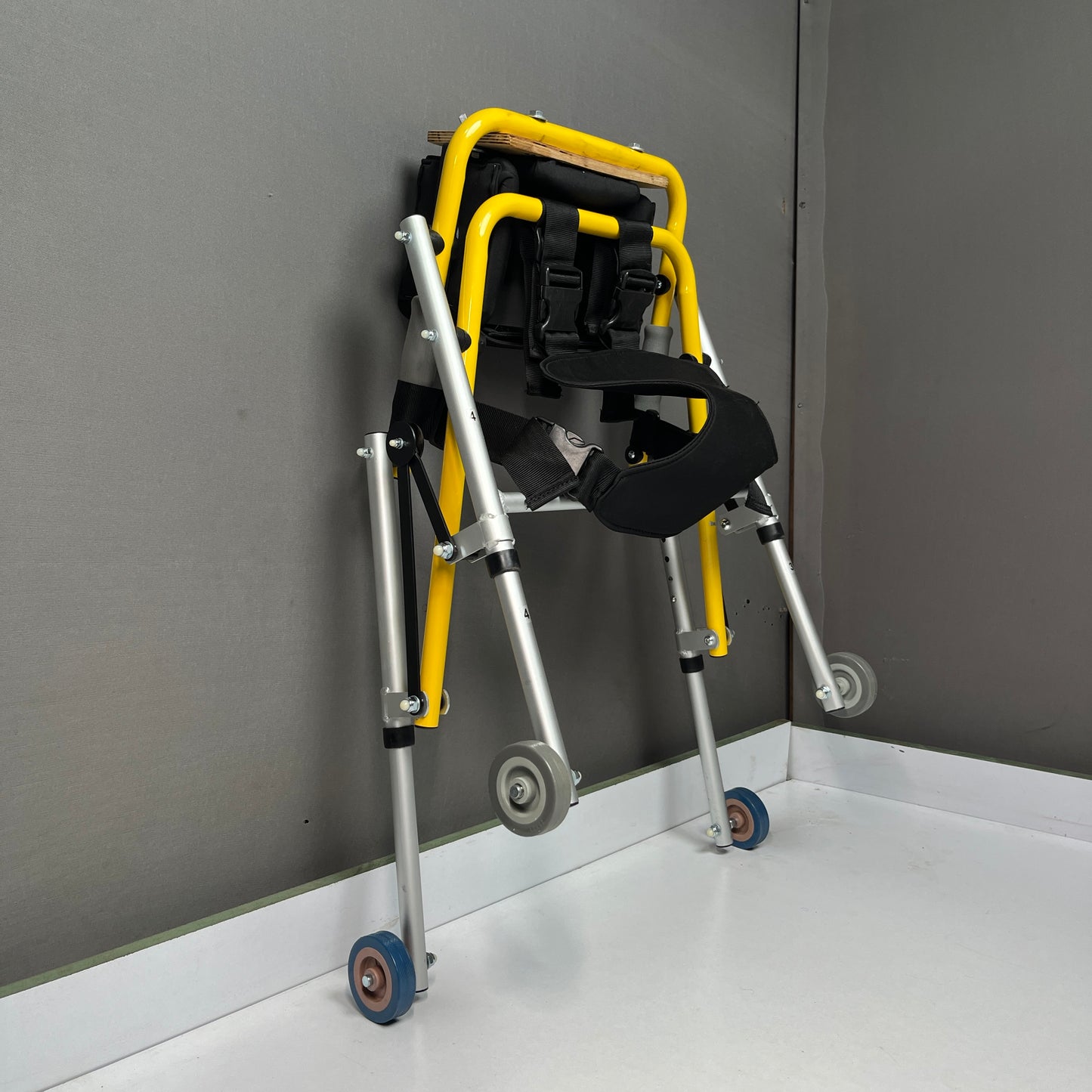 CP Posterior Walker With Butterfly Sling (Daisy)
