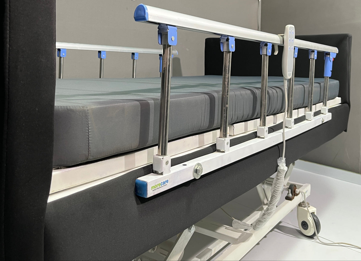 Electric Adjustable Hi Low Full Fowler Patient Bed ( Iris )