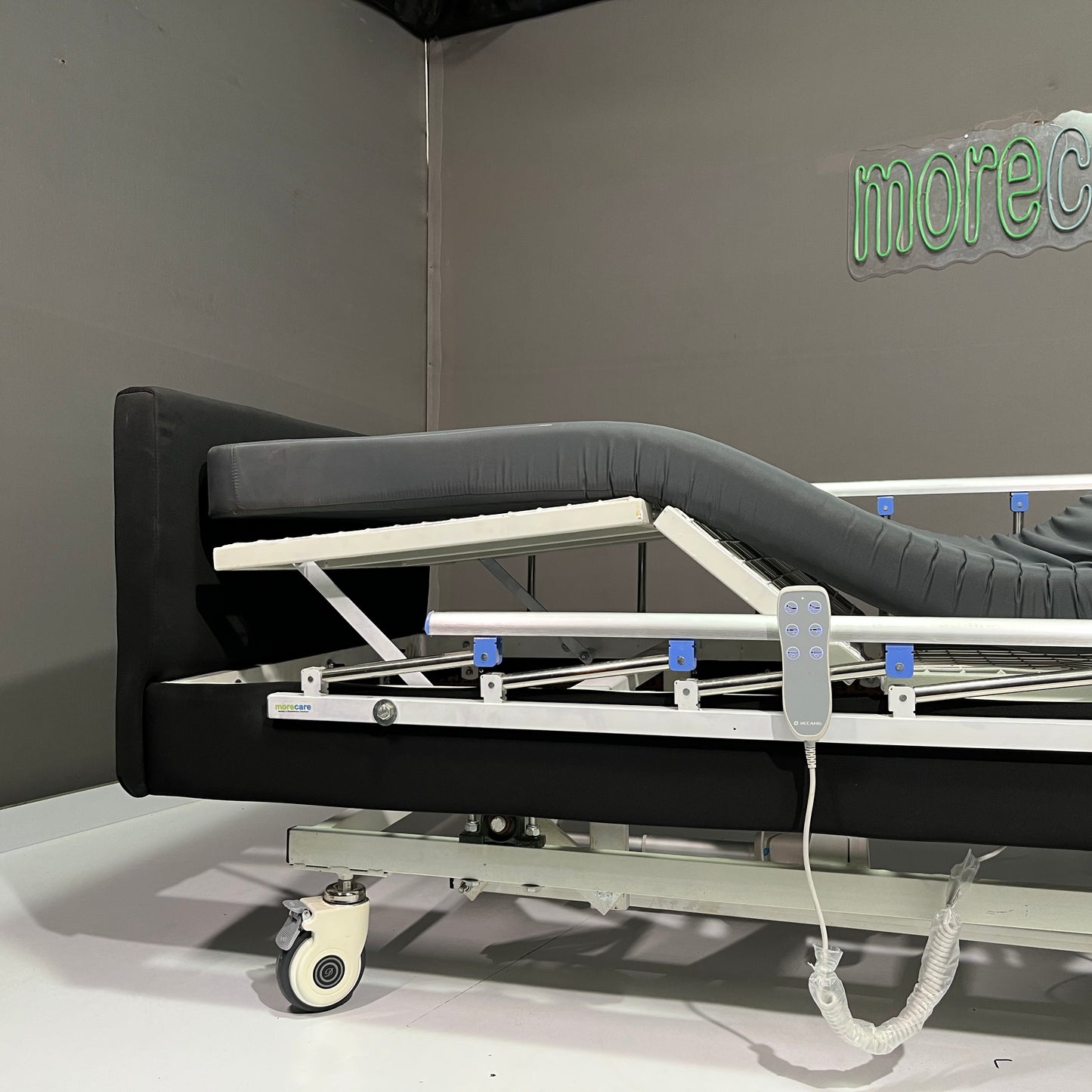 Electric Adjustable Hi Low Full Fowler Patient Bed ( Iris )