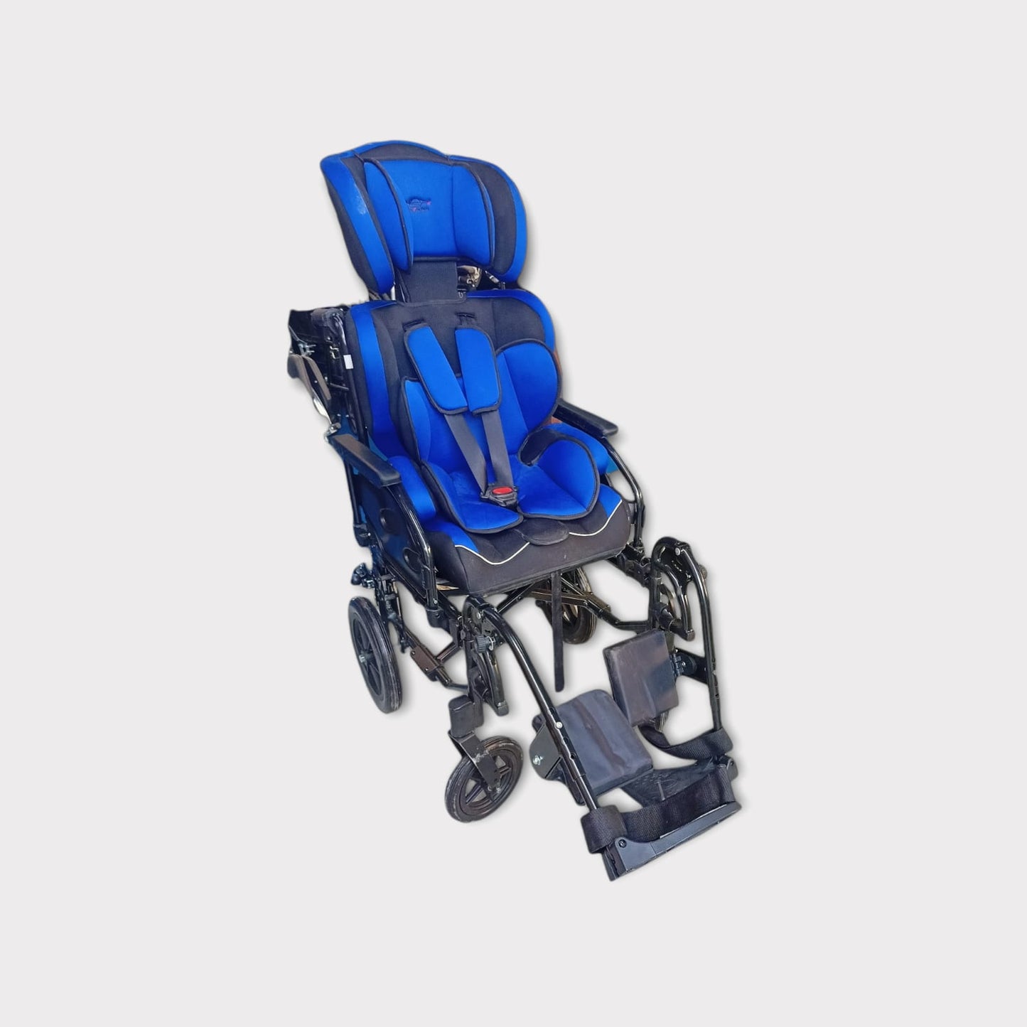 Customizable Pediatric Wheelchair for Cerebral Palsy – Ages 8-15 | Detachable Car Seat, Reclining Features, Stainless Steel Frame